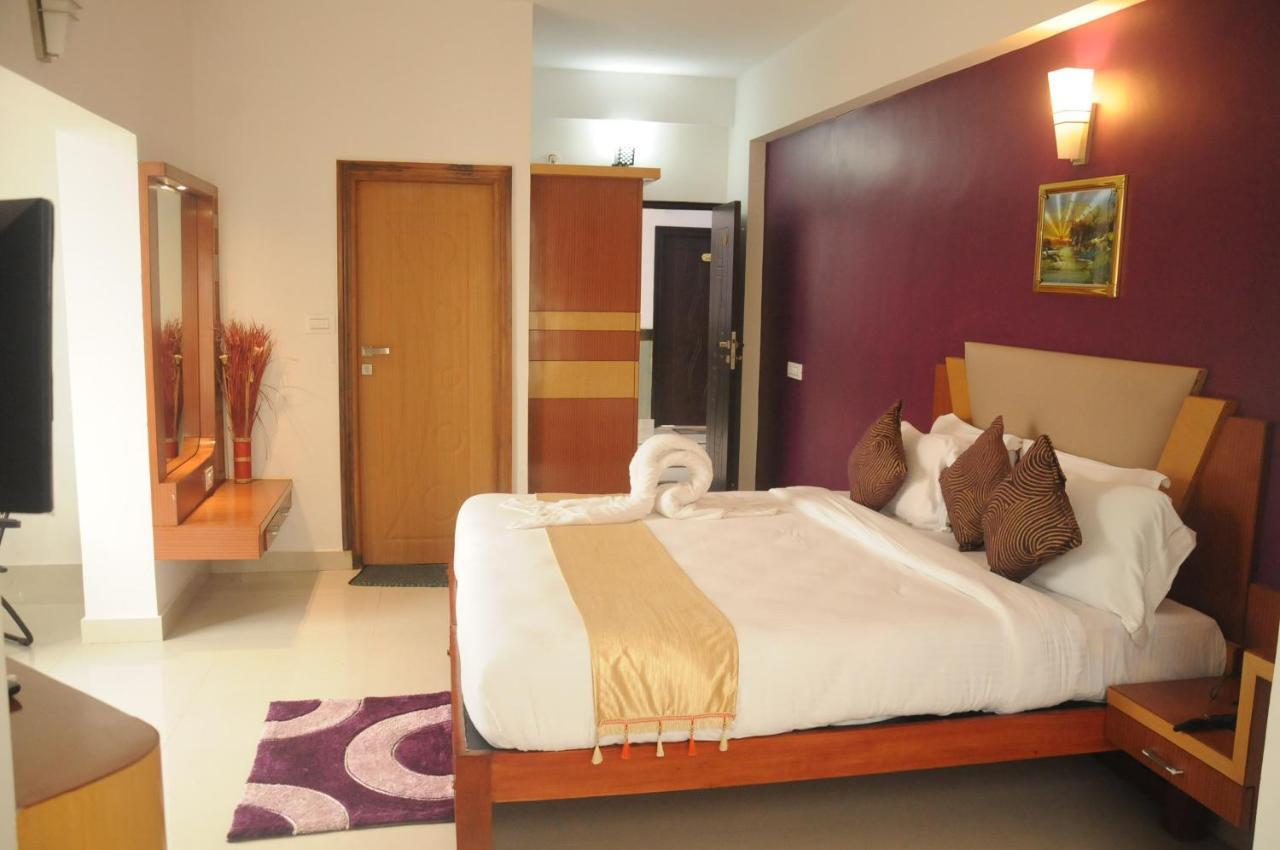 Hotel Alwesal International Madikeri Zewnętrze zdjęcie