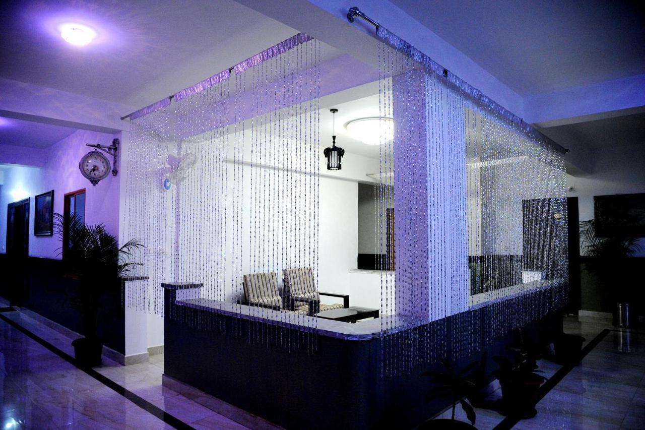 Hotel Alwesal International Madikeri Zewnętrze zdjęcie