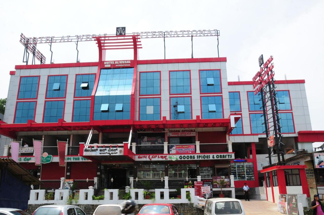 Hotel Alwesal International Madikeri Zewnętrze zdjęcie