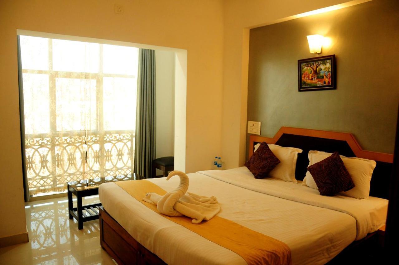 Hotel Alwesal International Madikeri Zewnętrze zdjęcie