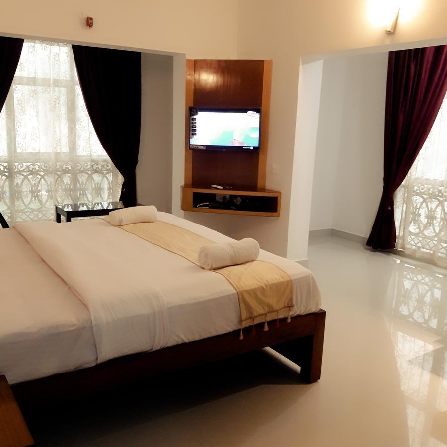 Hotel Alwesal International Madikeri Zewnętrze zdjęcie
