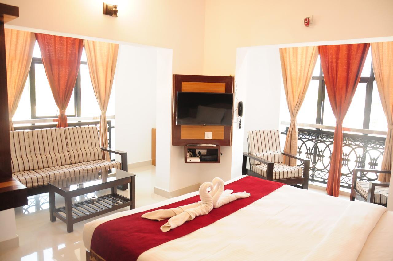 Hotel Alwesal International Madikeri Zewnętrze zdjęcie