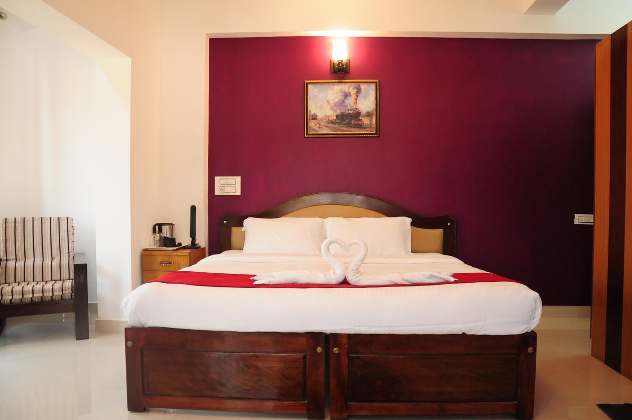 Hotel Alwesal International Madikeri Zewnętrze zdjęcie