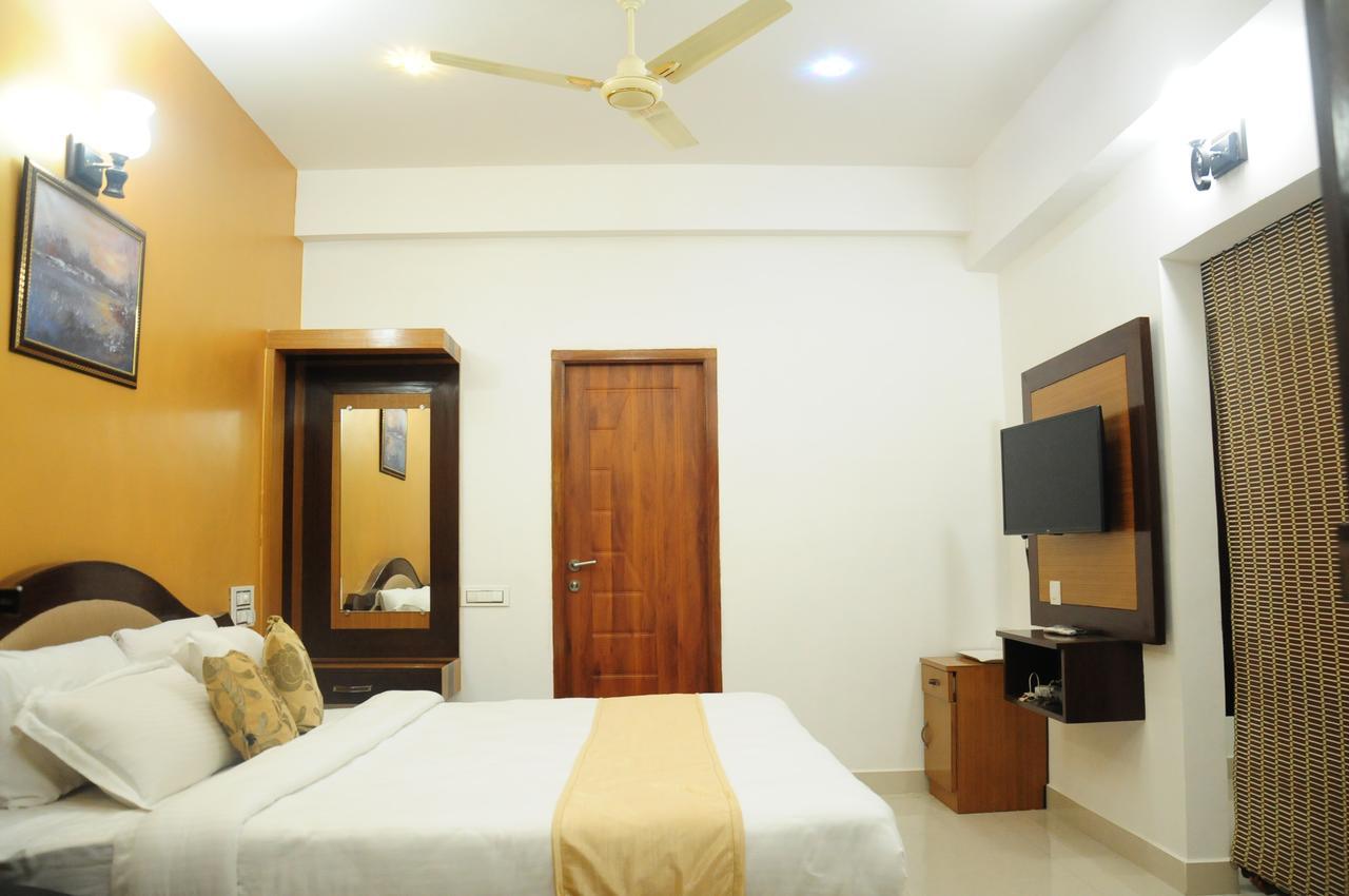 Hotel Alwesal International Madikeri Zewnętrze zdjęcie