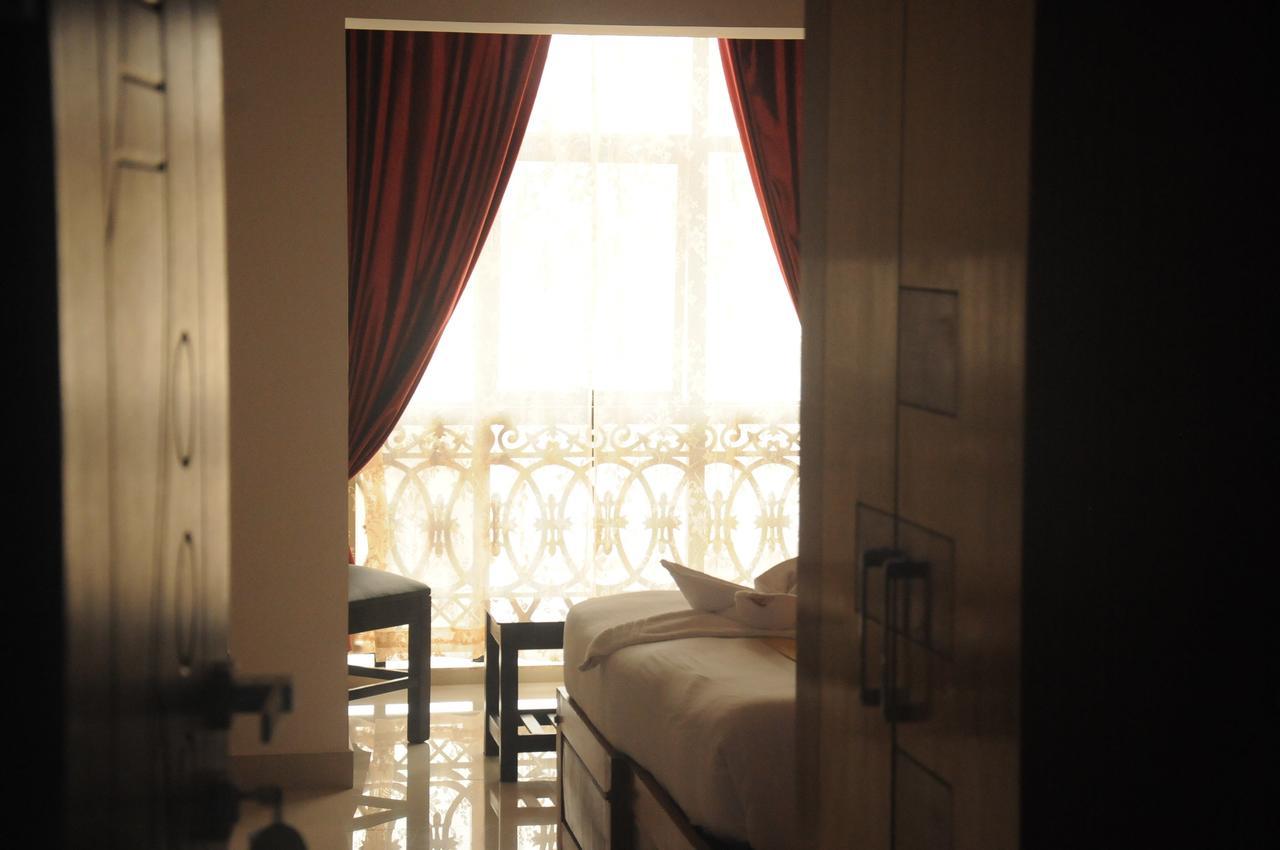 Hotel Alwesal International Madikeri Zewnętrze zdjęcie