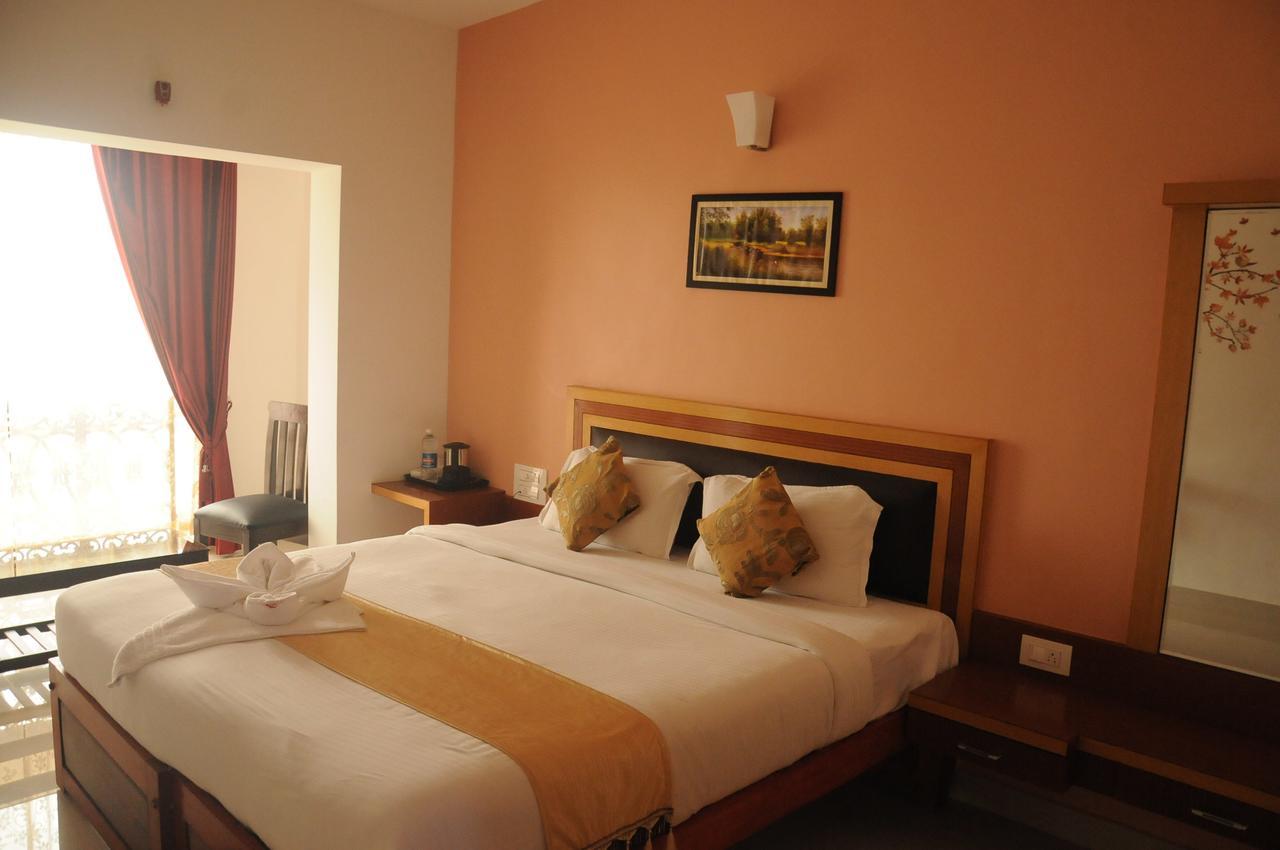 Hotel Alwesal International Madikeri Zewnętrze zdjęcie
