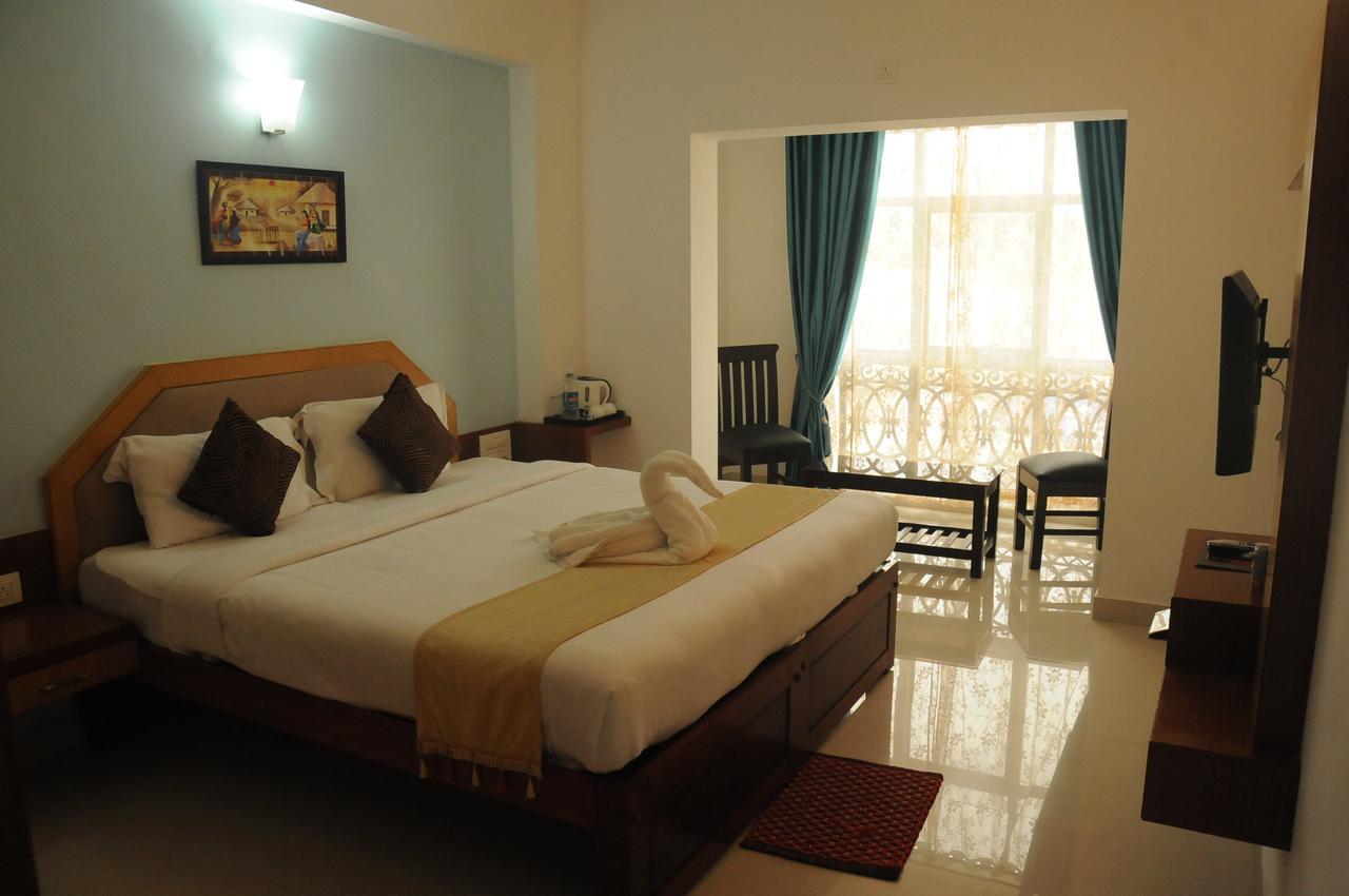 Hotel Alwesal International Madikeri Zewnętrze zdjęcie