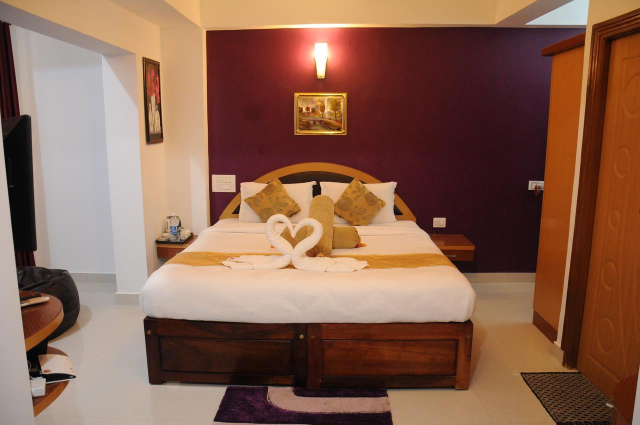 Hotel Alwesal International Madikeri Zewnętrze zdjęcie