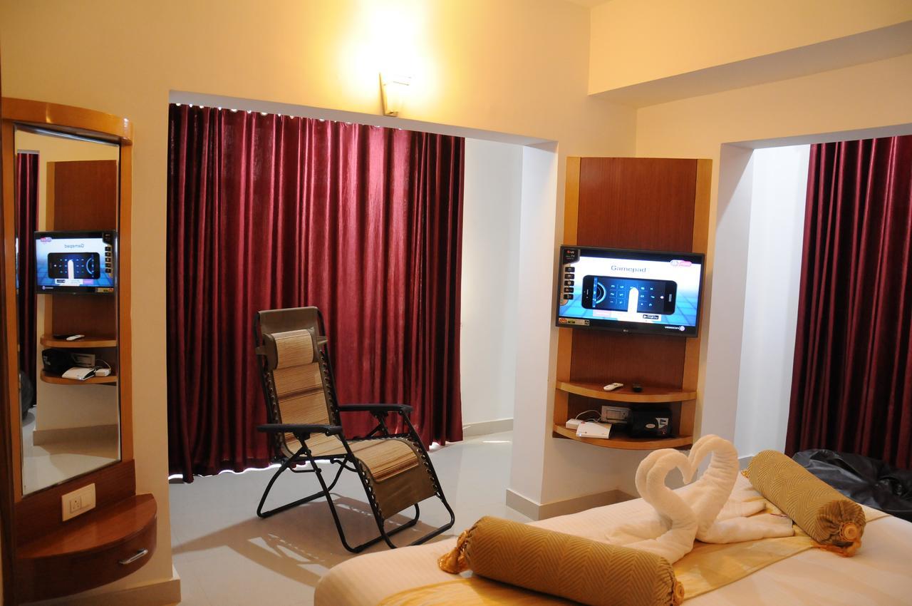 Hotel Alwesal International Madikeri Zewnętrze zdjęcie